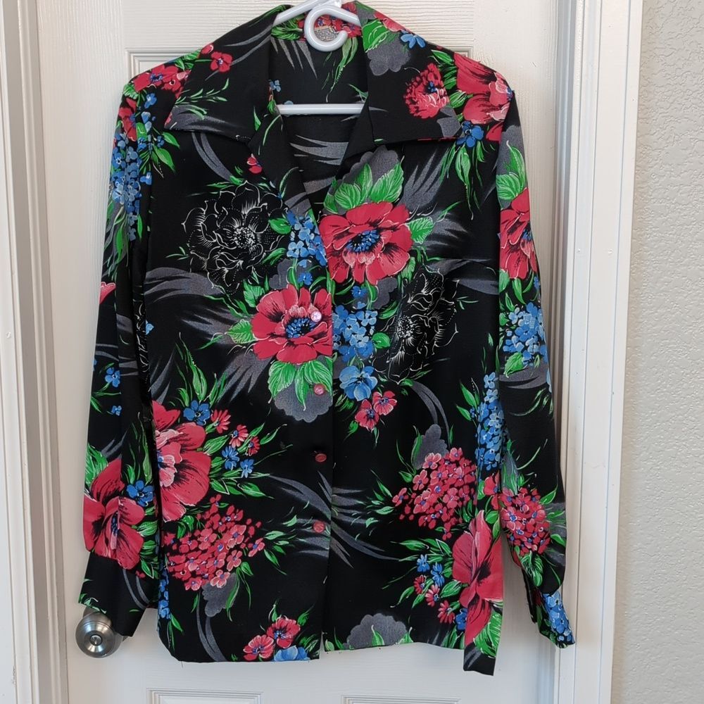 Vintage pykettes long sleeves button down blouse Size L